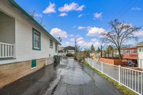 Exterior - 403 Bright Ave, Jackson, CA 95642 photo 7 of 23