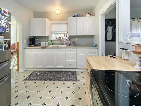 Kitchen - 403 Bright Ave, Jackson, CA 95642 photo 2 of 11