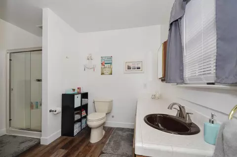 Bath - 403 Bright Ave, Jackson, CA 95642 photo 5 of 7