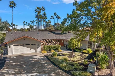 7 Jib Ct, Sacramento, CA 95831