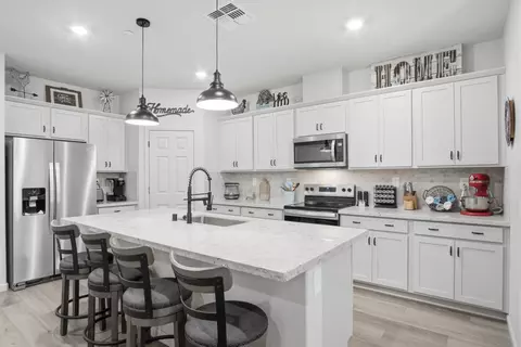 Kitchen - 1779 Eagle River Ave, Manteca, CA 95337 photo 2 of 3
