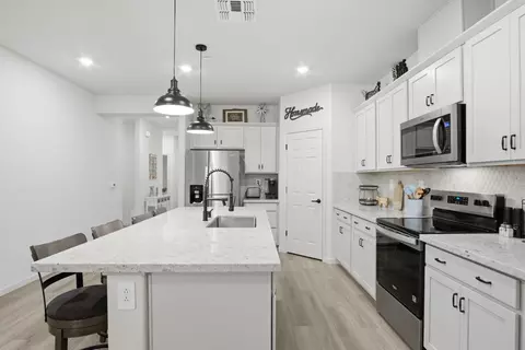 Kitchen - 1779 Eagle River Ave, Manteca, CA 95337 photo 3 of 3