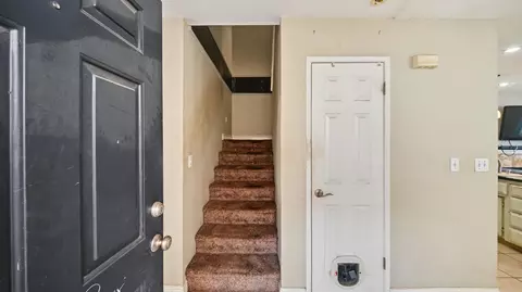 Entry Way - 433 Benjamin Pl, Manteca, CA 95337 photo 2 of 2