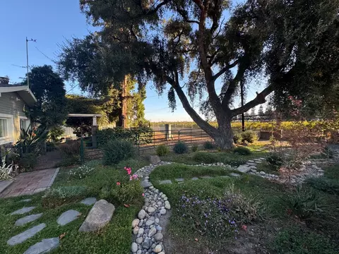Exterior - 4865 E Woodbridge Rd, Acampo, CA 95220 photo 3 of 28