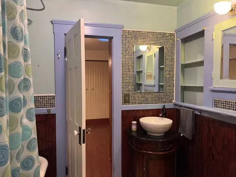 Bath - 4865 E Woodbridge Rd, Acampo, CA 95220 photo 1 of 5