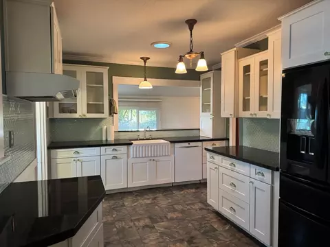 Kitchen - 4865 E Woodbridge Rd, Acampo, CA 95220 photo 4 of 6