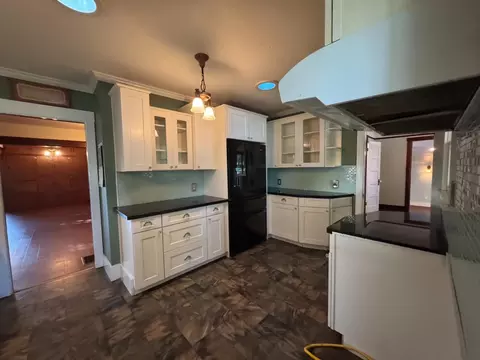 Kitchen - 4865 E Woodbridge Rd, Acampo, CA 95220 photo 2 of 6