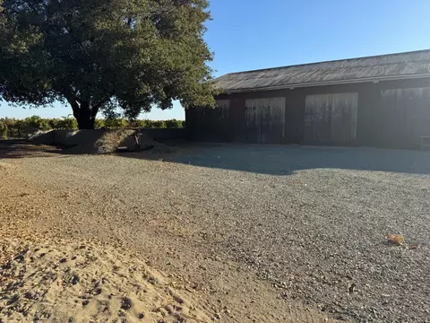Exterior - 4865 E Woodbridge Rd, Acampo, CA 95220 photo 15 of 28