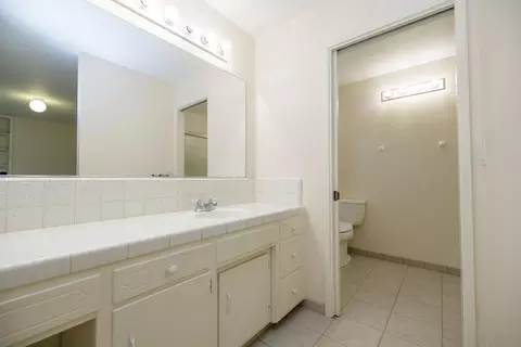 Bath - 361 Arlberg Rd, Hickman, CA 95323 photo 3 of 8