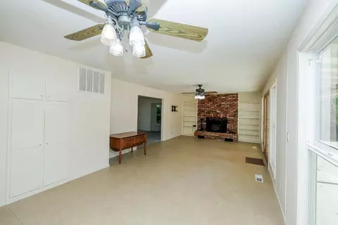 Living - 361 Arlberg Rd, Hickman, CA 95323 photo 11 of 14
