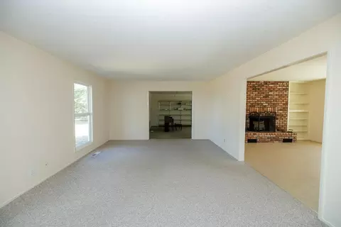 Living - 361 Arlberg Rd, Hickman, CA 95323 photo 5 of 14