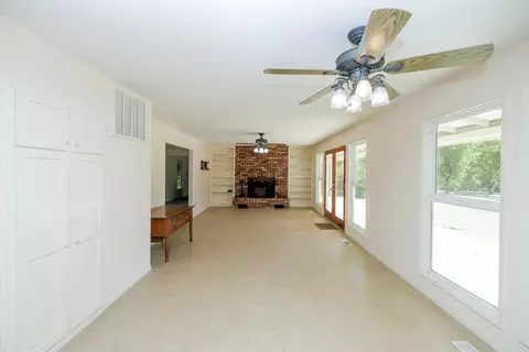 Living - 361 Arlberg Rd, Hickman, CA 95323 photo 10 of 14