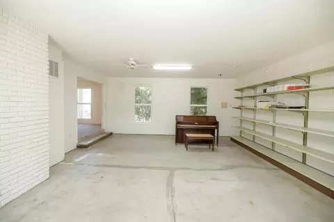 Living - 361 Arlberg Rd, Hickman, CA 95323 photo 7 of 14