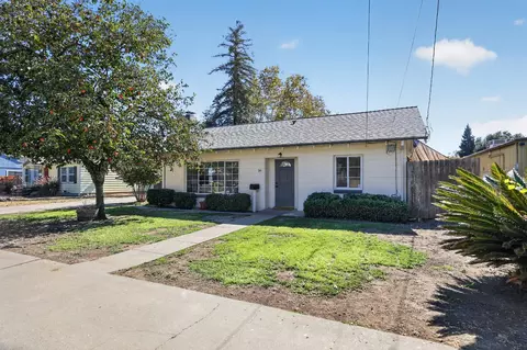 16 Oak Ave, Woodland, CA 95695