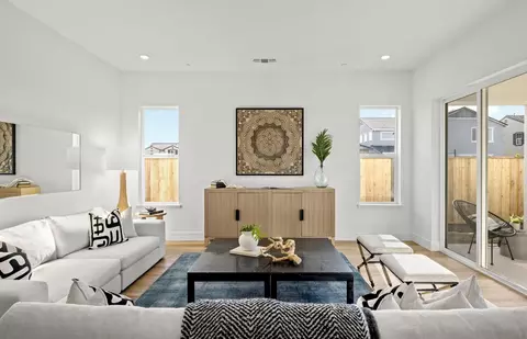 Living - 562 Lee Loop, Discovery Bay, CA 94505 photo 1 of 5