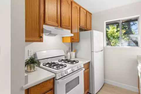 Kitchen - 2861 Bidwell St #4, Davis, CA 95618 photo 2 of 3