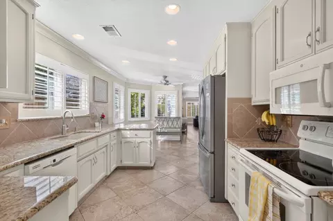 Kitchen - 1542 Timberlake Cir, Lodi, CA 95242 photo 3 of 4