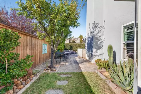 Exterior - 1542 Timberlake Cir, Lodi, CA 95242 photo 13 of 14