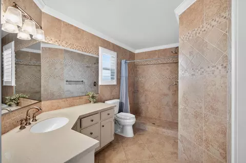 Bath - 1542 Timberlake Cir, Lodi, CA 95242 photo 1 of 8