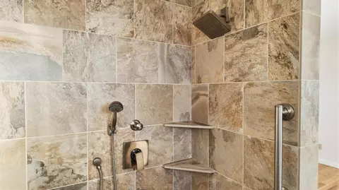 Bath - 145 Ginger Dr, Auburn, CA 95603 photo 6 of 7