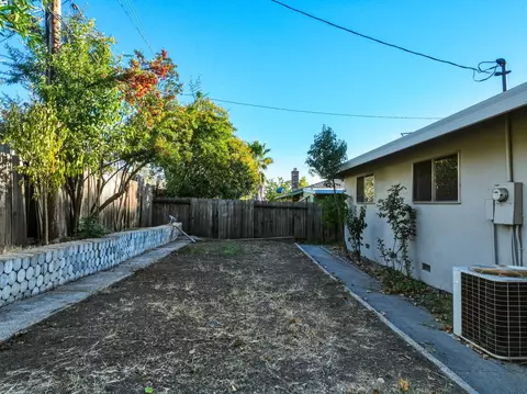 Exterior - 145 Ginger Dr, Auburn, CA 95603 photo 10 of 11
