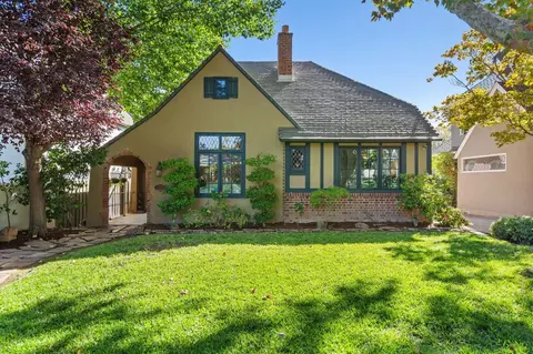 1303 39th St, Sacramento, CA 95816