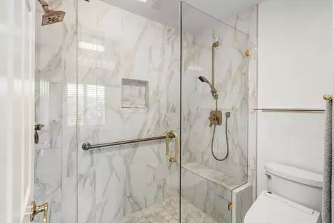 Bath - 1512 Timberlake Cir, Lodi, CA 95242 photo 3 of 5