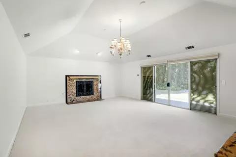 Living - 1512 Timberlake Cir, Lodi, CA 95242 photo 4 of 10