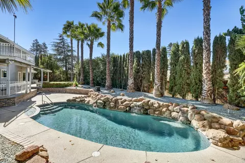 Exterior - 1512 Timberlake Cir, Lodi, CA 95242 photo 6 of 13