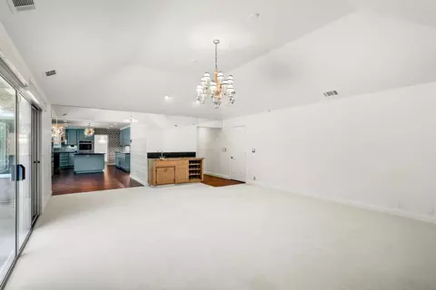Living - 1512 Timberlake Cir, Lodi, CA 95242 photo 6 of 10