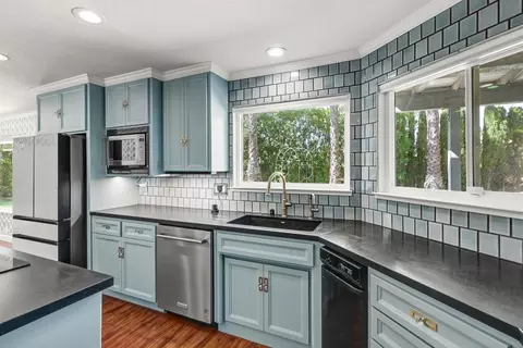 Kitchen - 1512 Timberlake Cir, Lodi, CA 95242 photo 2 of 7