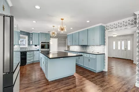 Kitchen - 1512 Timberlake Cir, Lodi, CA 95242 photo 4 of 7