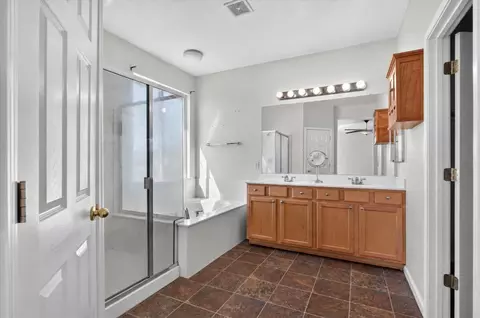 Bath - 4736 Isabella Ave, Keyes, CA 95328 photo 1 of 6