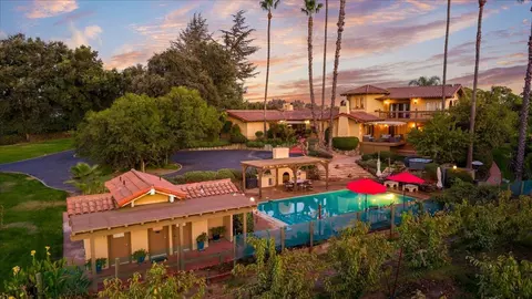 10722 Rawles Rd, Oakdale, CA 95361