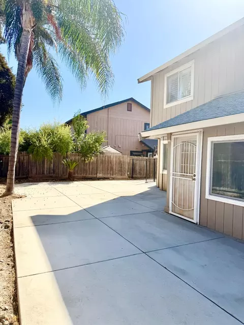 Exterior - 2609 Beatrice Ln, Modesto, CA 95355 photo 10 of 22