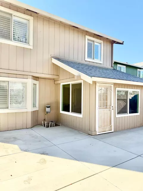 Exterior - 2609 Beatrice Ln, Modesto, CA 95355 photo 12 of 22