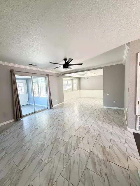 Living - 2609 Beatrice Ln, Modesto, CA 95355 photo 7 of 9