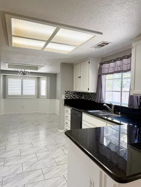 Kitchen - 2609 Beatrice Ln, Modesto, CA 95355 photo 1 of 5