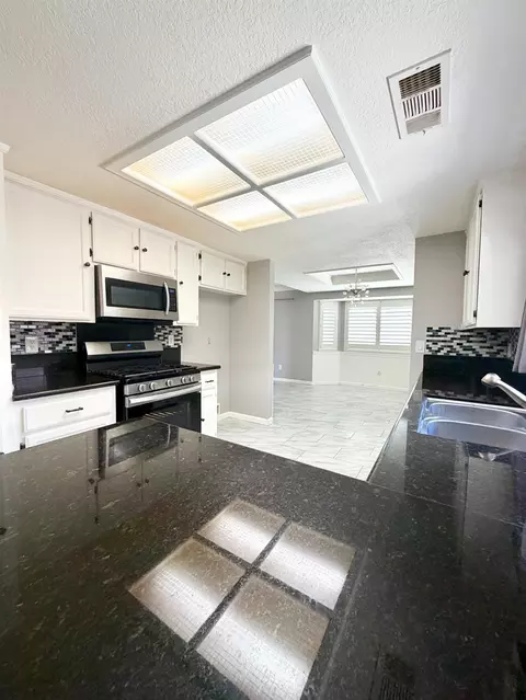 Kitchen - 2609 Beatrice Ln, Modesto, CA 95355 photo 5 of 5