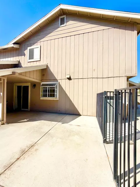 Exterior - 2609 Beatrice Ln, Modesto, CA 95355 photo 19 of 22