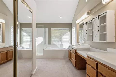 Bath - 761 Petrig St, Tracy, CA 95376 photo 5 of 10
