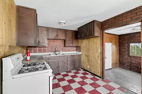 Kitchen - 4311 E 4th St, Stockton, CA 95215 photo 3 of 3