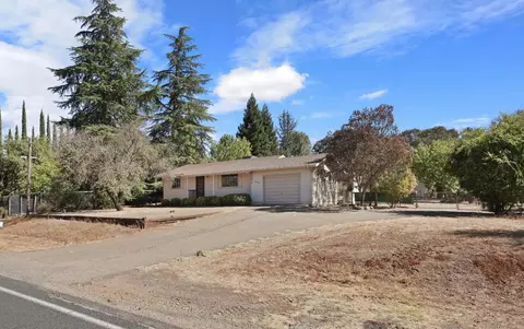7419 Baldwin St, Valley Springs, CA 95252