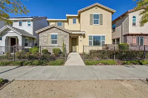 3809 Miners Ravine Dr, Roseville, CA 95661
