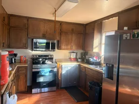 Kitchen - 262 Madsion St, Coalinga, CA 93210 photo 1 of 1