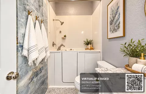 Bath - 984 River Bend Dr, Lathrop, CA 95330 photo 1 of 6