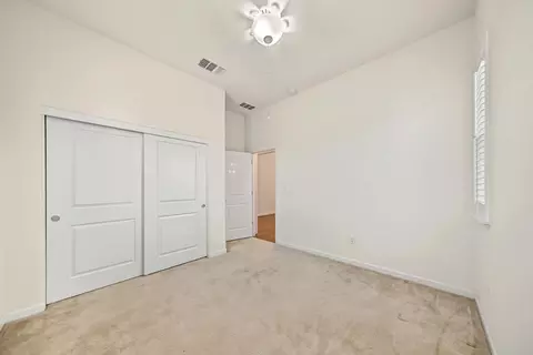 Bedroom - 984 River Bend Dr, Lathrop, CA 95330 photo 7 of 10