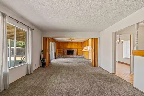 Living - 1109 Durant St, Modesto, CA 95350 photo 3 of 4