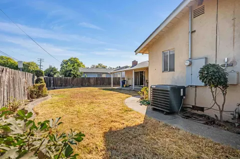 Exterior - 1109 Durant St, Modesto, CA 95350 photo 2 of 2