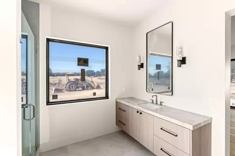 Bath - 3920 Bankhead Rd, Loomis, CA 95650 photo 6 of 8